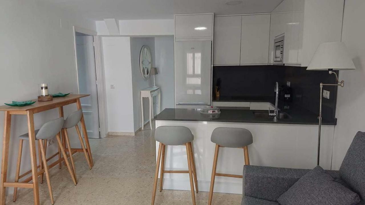 Ferienwohnung Guesting Comodoro Cádiz Exterior foto