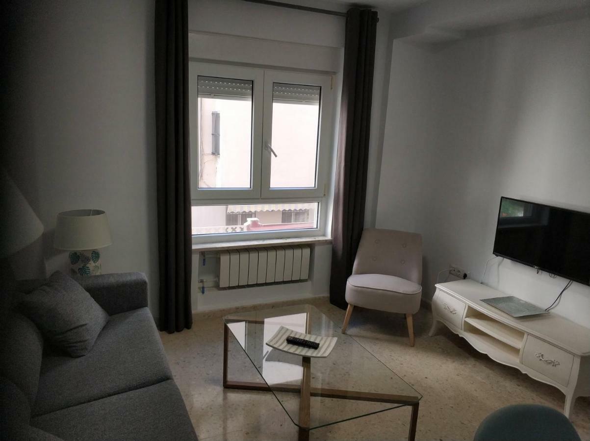 Ferienwohnung Guesting Comodoro Cádiz Exterior foto
